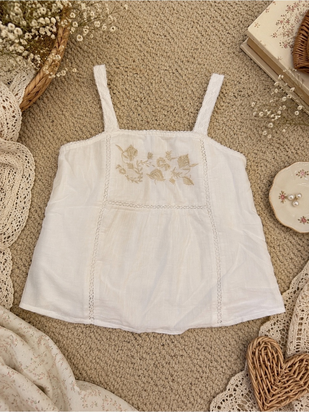 Abercrombie Kids White Boho Embroidered Cami Tank Top Girls 9 10 Cottagecore